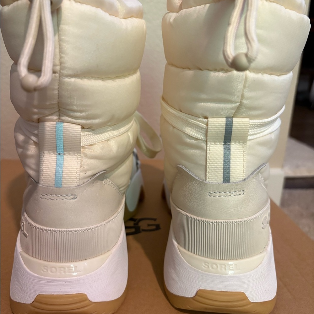 Sorel Women's Winter Boots - White and Tan - Picture 4 of 6